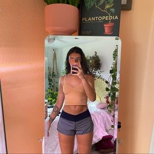 Lululemon low rise shorts size 4